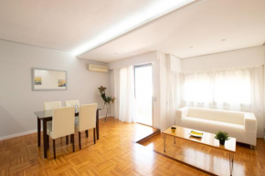Light and bright apartment in central Valencia